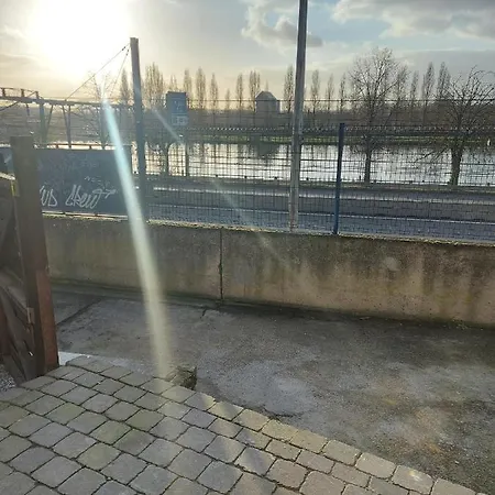Rdc Plein Centre Avec Terrasse * Vise